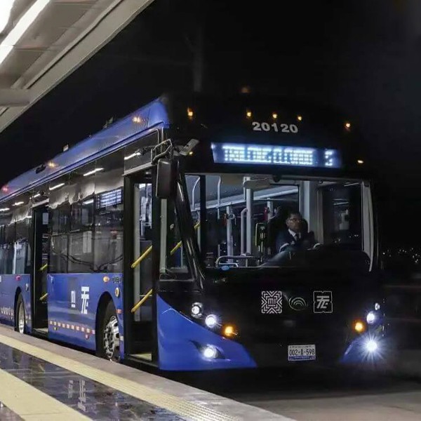 Yutong Trolleybus na primeira linha de BRT elevado do México